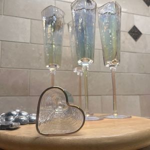 Set of 4 !!! Heart Shaped Champagne Flutes Wine Glasses Clear Textured